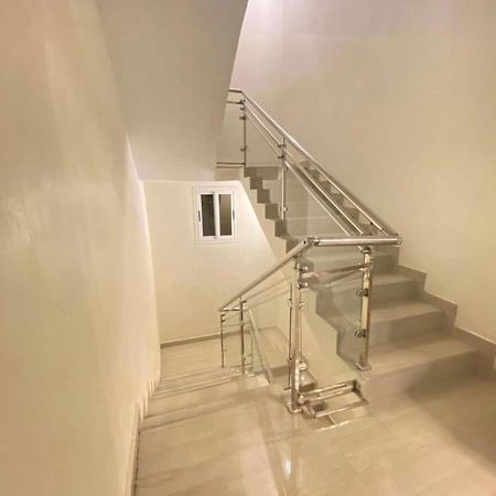 Appartement Haut Standing Idealement Situe A Dakar Exterior photo