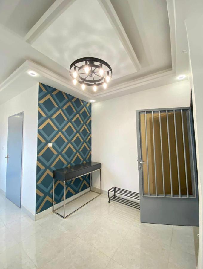 Appartement Haut Standing Idealement Situe A Dakar Exterior photo