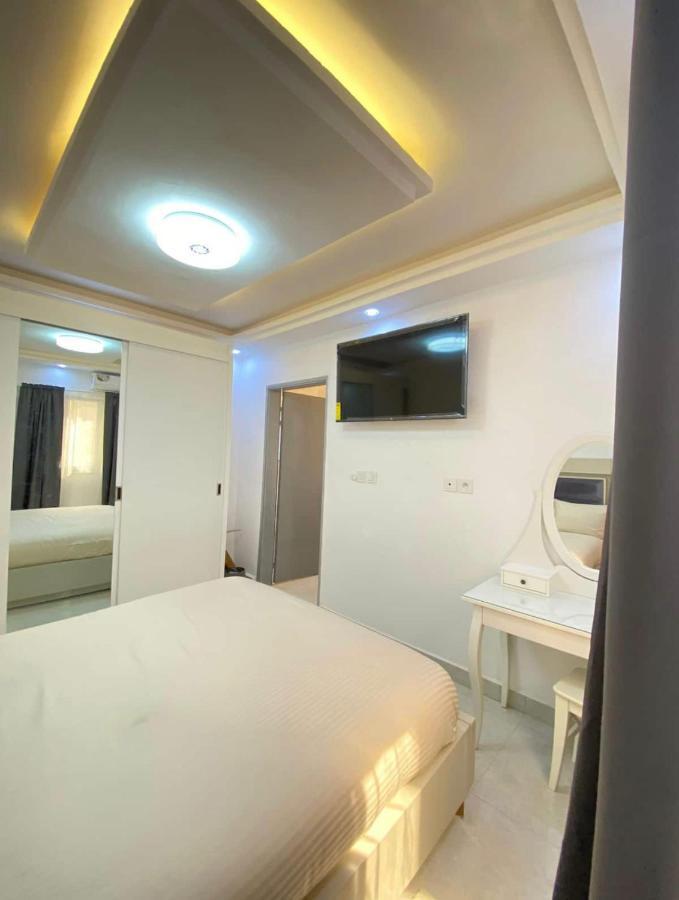 Appartement Haut Standing Idealement Situe A Dakar Exterior photo